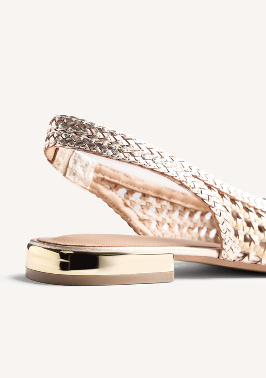Beige flettede ballerinaer med slingback-rem, firkantet tå og lav hæl