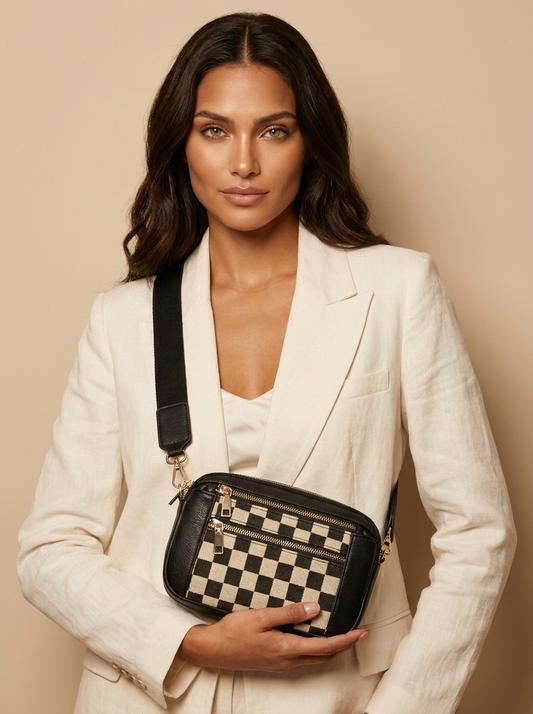 Crossbody-taske med dekorativ skulderrem - Mila
