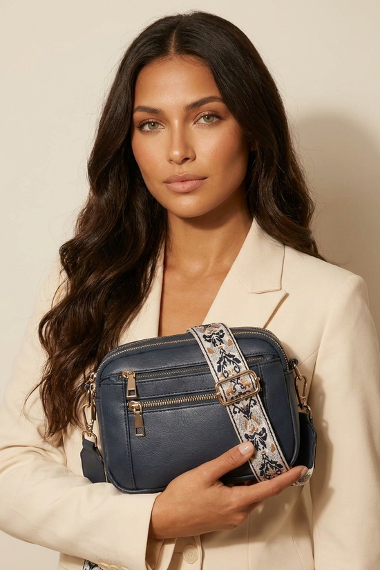 Dame Crossbody Taske – Kompakt Skuldertaske med Smykkebånd og Lynlåslommer