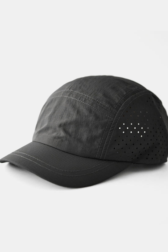 Hurtigtørrende Perforeret Korte Skygge 5 Panel Camp Cap - Bagpå Trykt Logo Justerbar Sport- og Løbehat