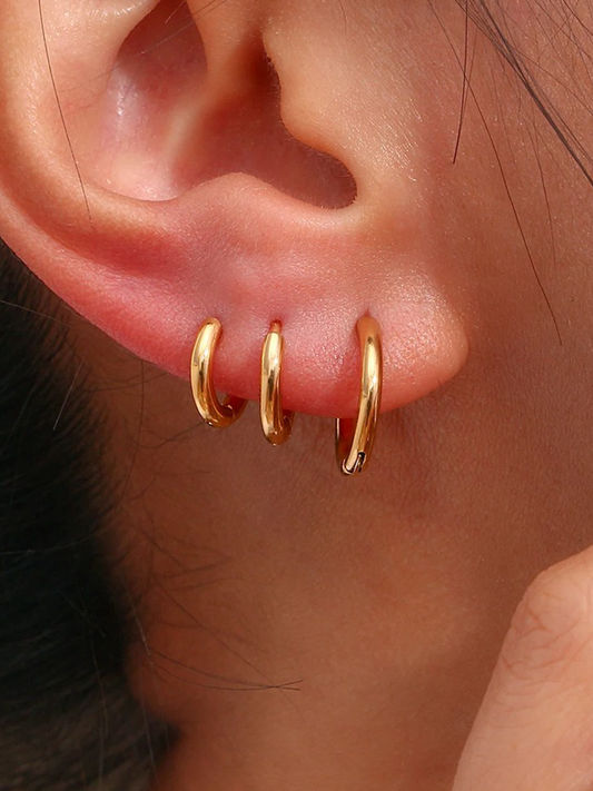 Juni Classic Gold Huggie Hoop Earrings