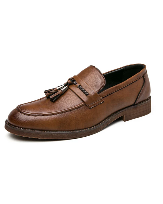 Loafers i læder med frynser