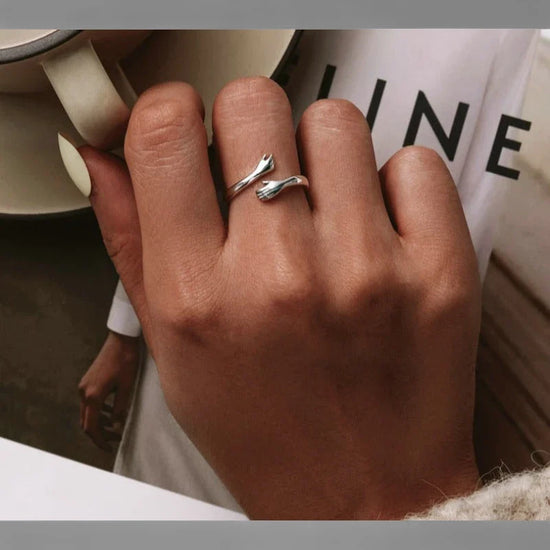 Virelle | Kærligheds Omfavnelse Ring – Åbent Design i Sterling Sølv, Kærlighedssymbolik