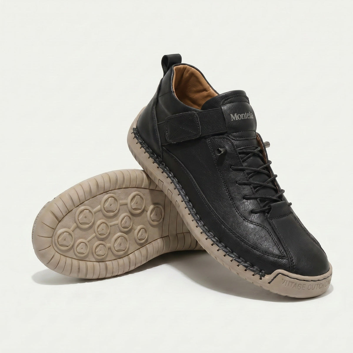 Høje damesneakers med snørebånd, remdetalje og rund tå