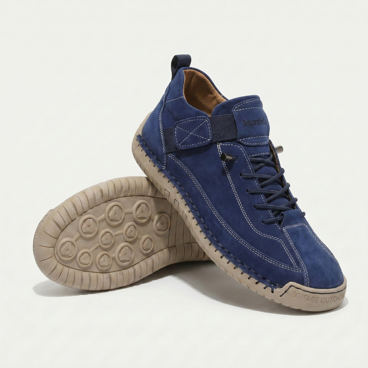 Høje damesneakers med snørebånd, remdetalje og rund tå