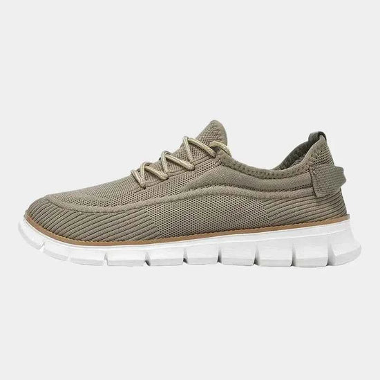 Strikkede sneakers med snørebånd