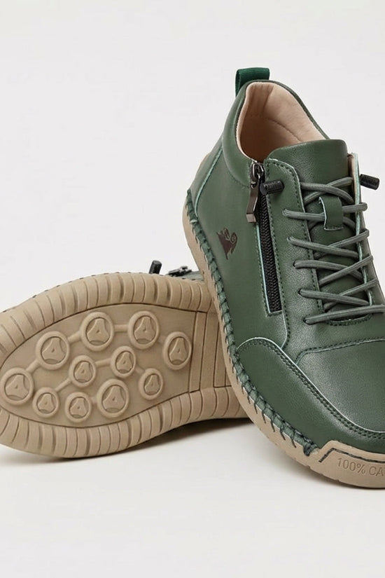Sneakers med snørebånd, lynlås i siden og flad rillet sål