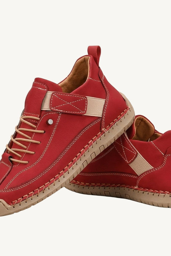 Damesneakers med højt skaft, snørebånd, remdetalje og flad sål