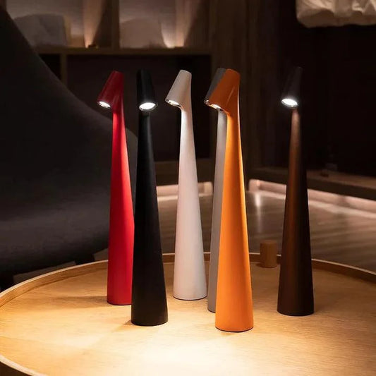 Zuri Minimalistische LED Bordlamp: Elegant en Stijlvol Verlichting